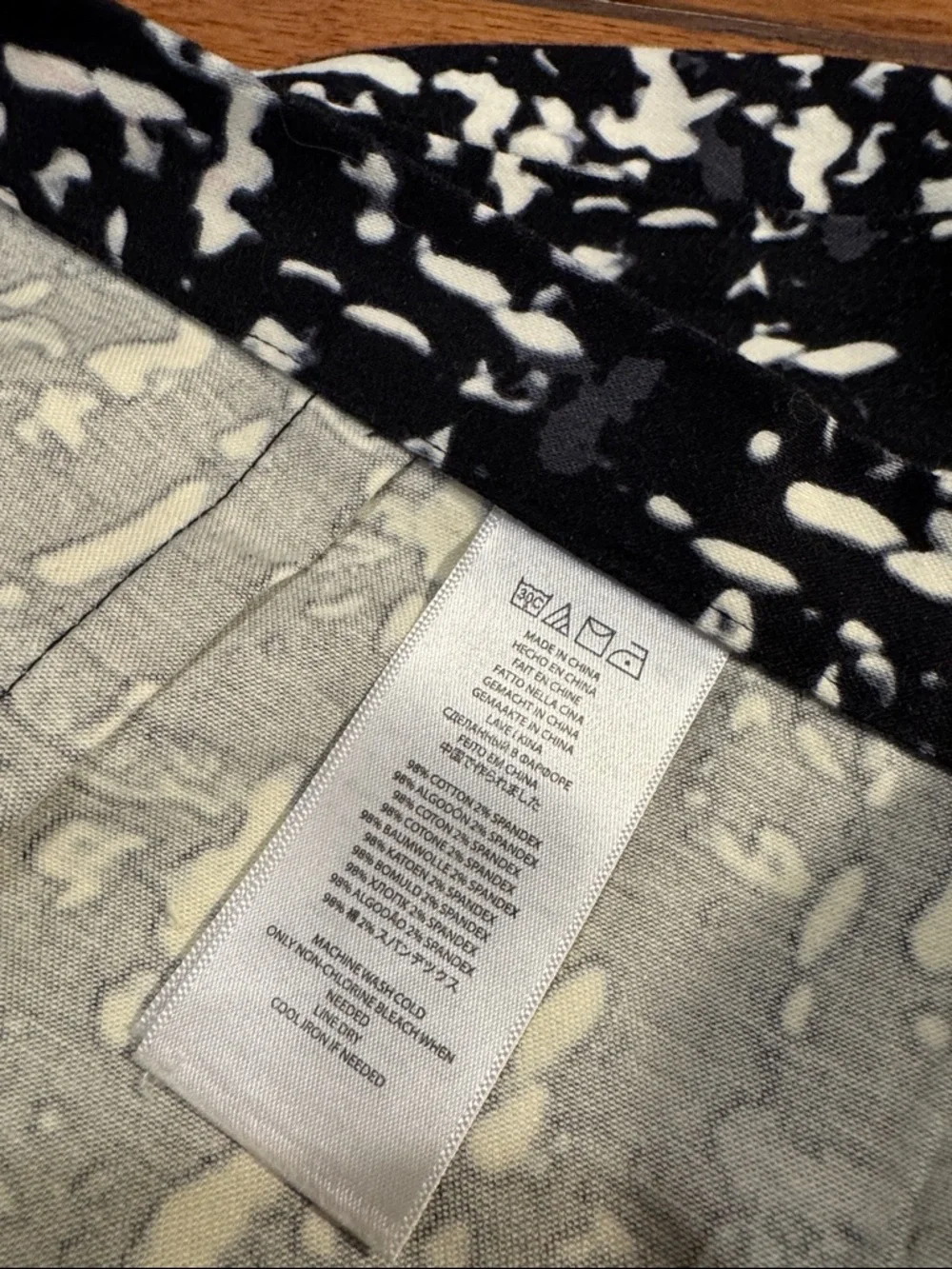 Michael Kors Black & White Tweed-Style Pencil Skirt - Picture 3 of 5